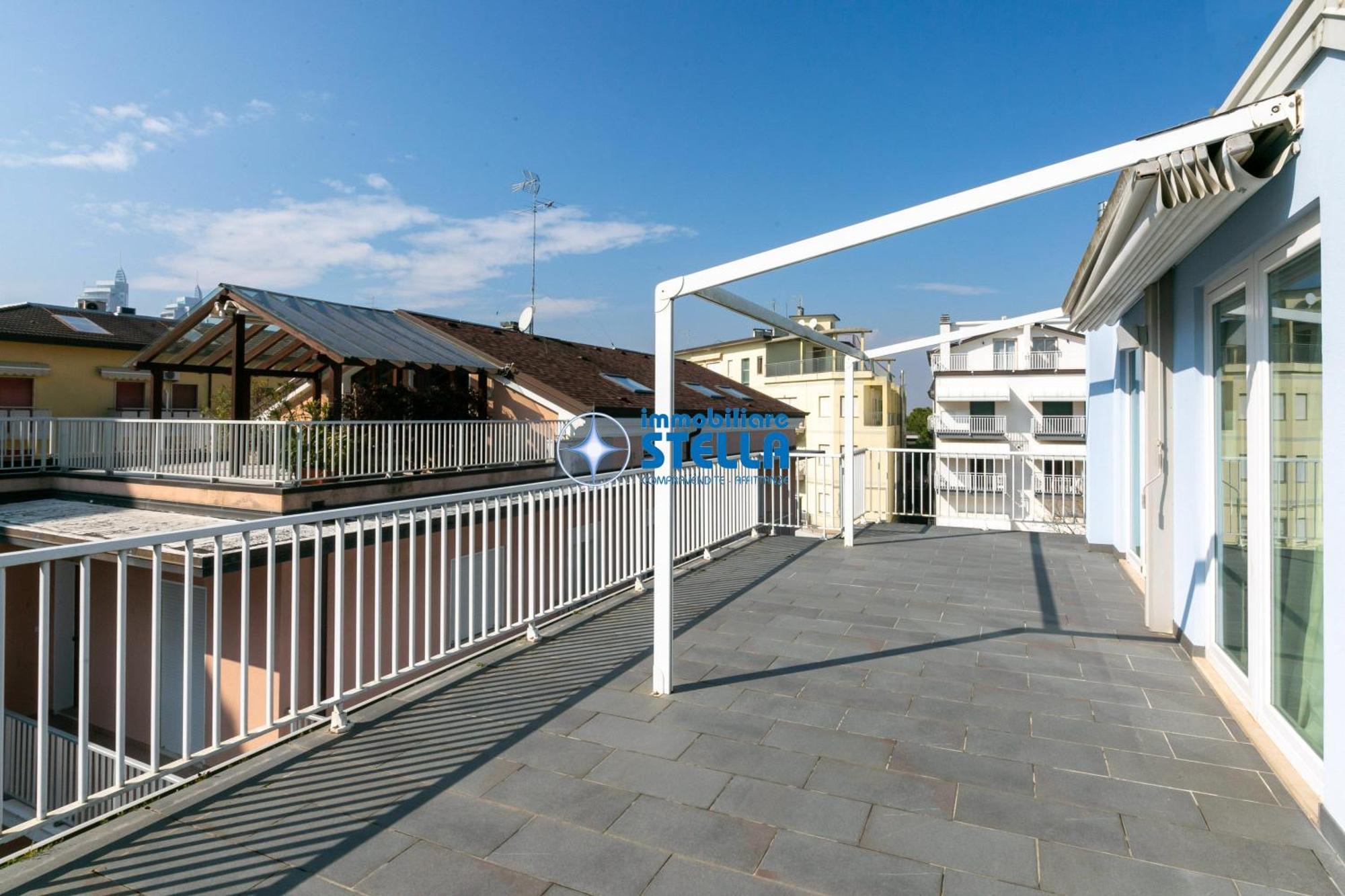 Residence Adriatica ลิโดดิเยโซโล ภายนอก รูปภาพ